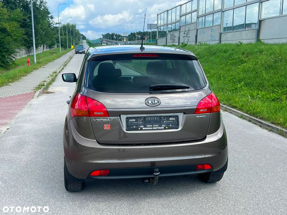 Kia Venga 1.6 CRDi 128 Vision - 16