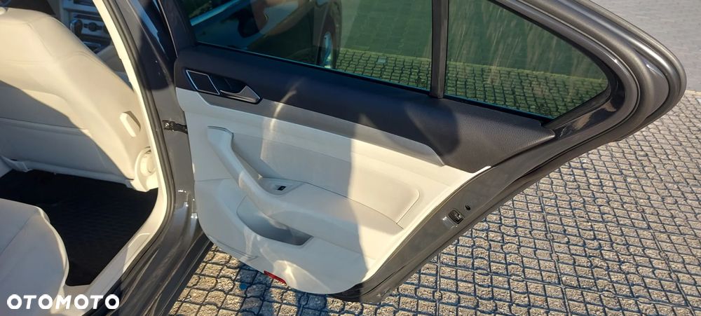 Volkswagen Passat 1.8 TSI BMT Comfortline DSG - 15