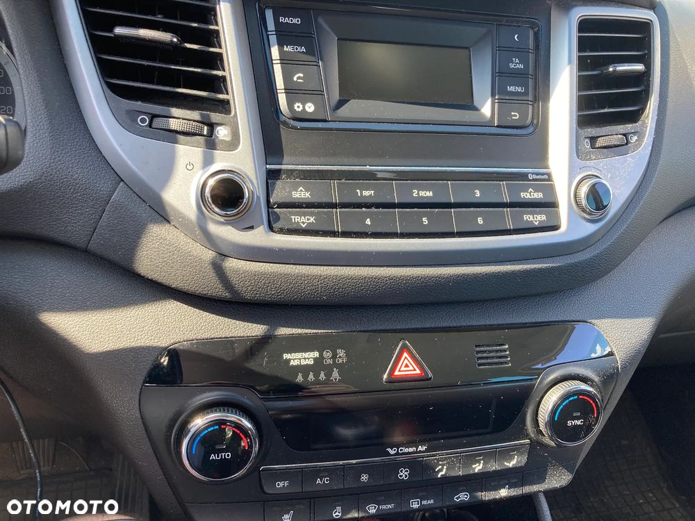 Hyundai Tucson 1.7 CRDI BlueDrive Comfort 2WD - 11