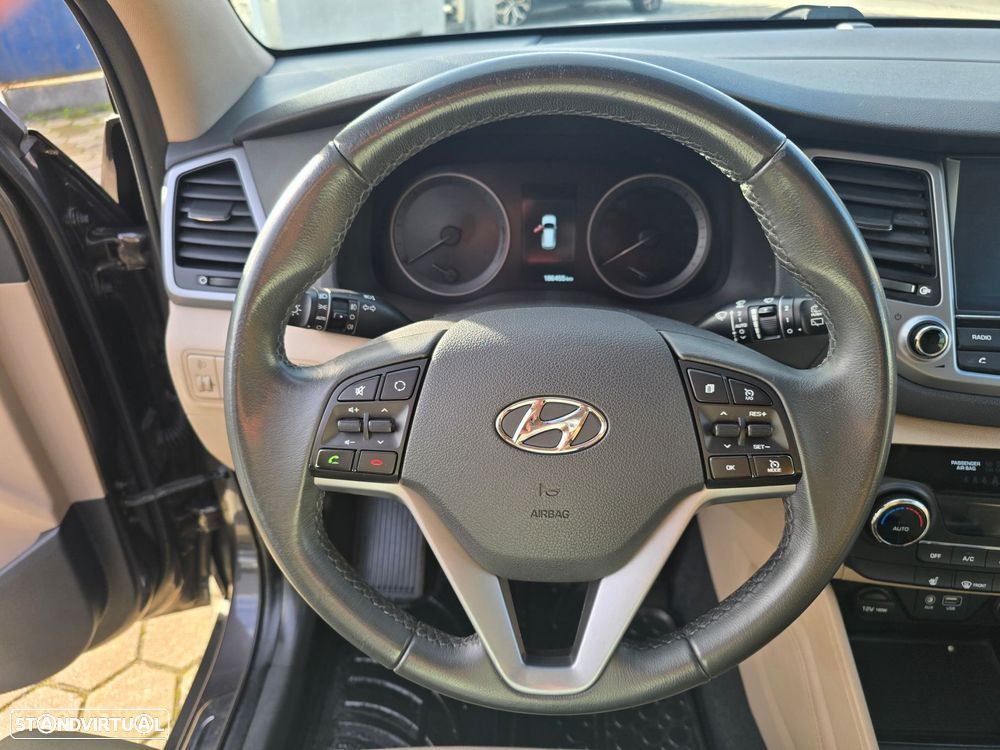 Hyundai Tucson 1.7 CRDi Executive - 24