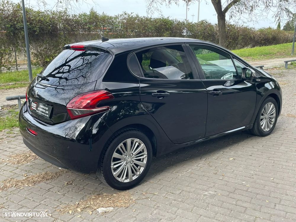 Peugeot 208 1.2 PureTech Style - 4