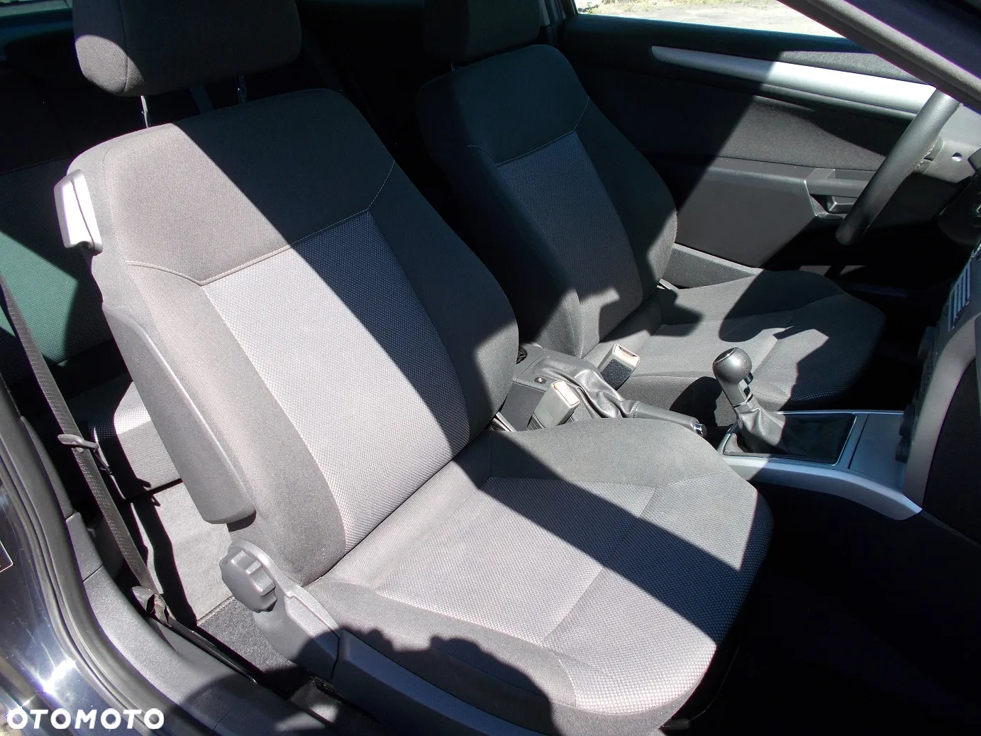 Opel Astra GTC 1.4 Catch me - 14