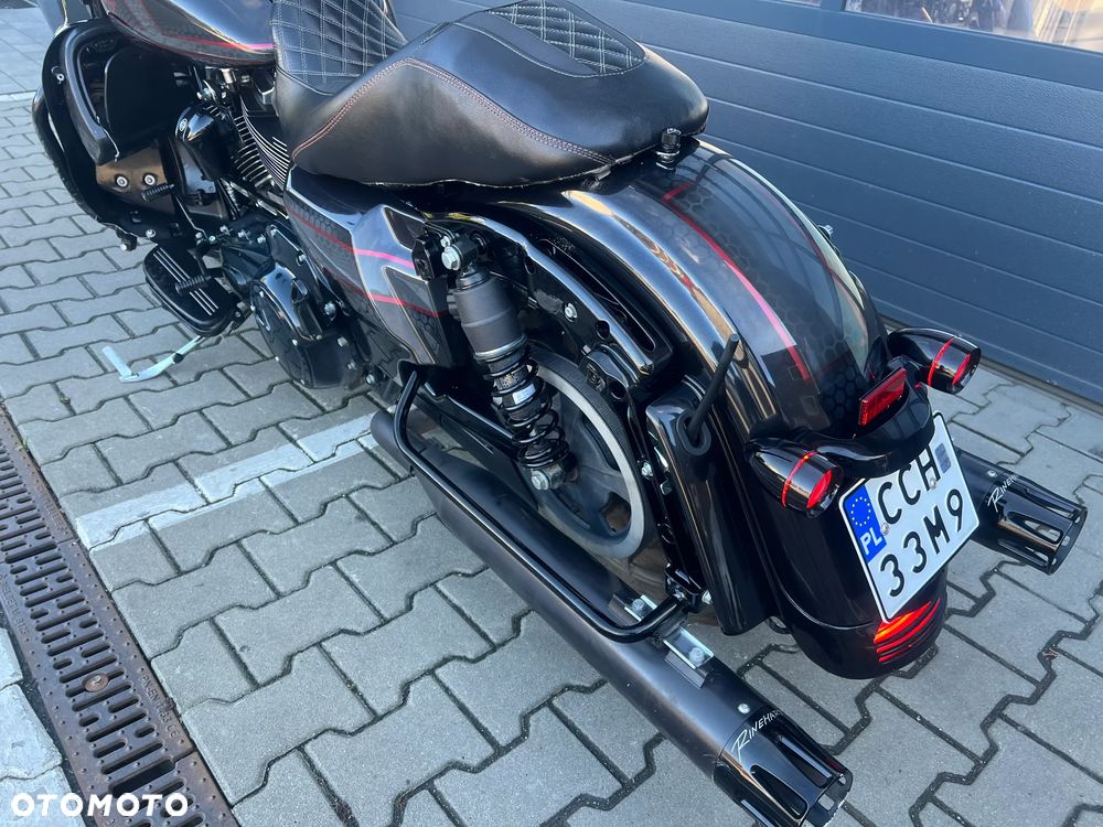 Harley-Davidson Touring Street Glide - 13