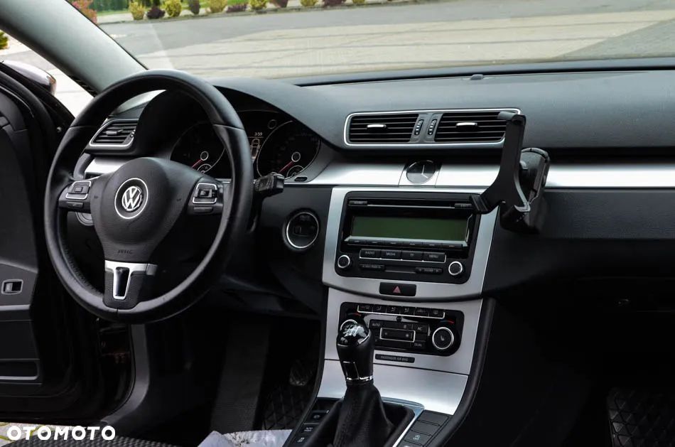 Volkswagen Passat 2.0 TDI Comfortline - 40