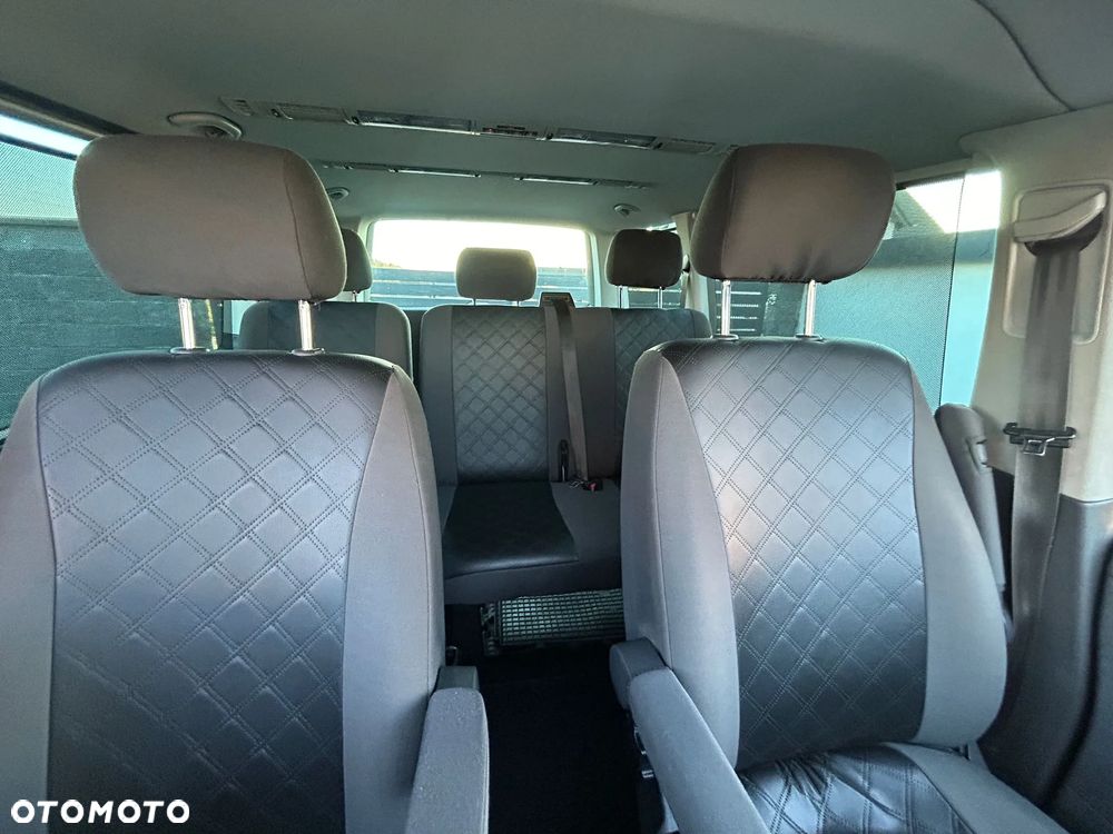 Volkswagen Caravelle - 33