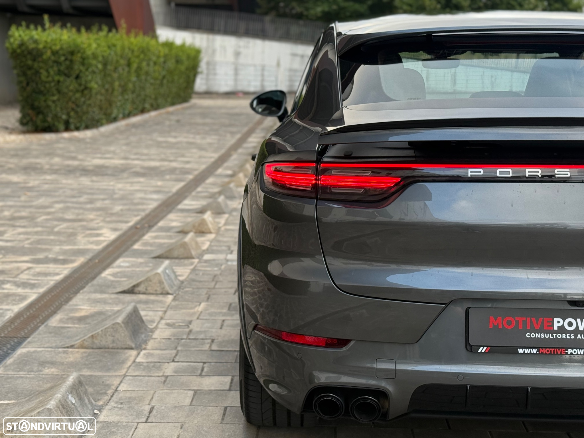 Porsche Cayenne Coupé Turbo S E-Hybrid - 14