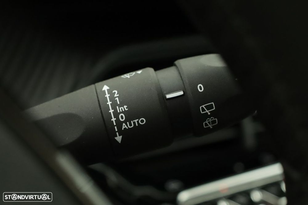 Peugeot 208 1.2 PureTech Allure - 19