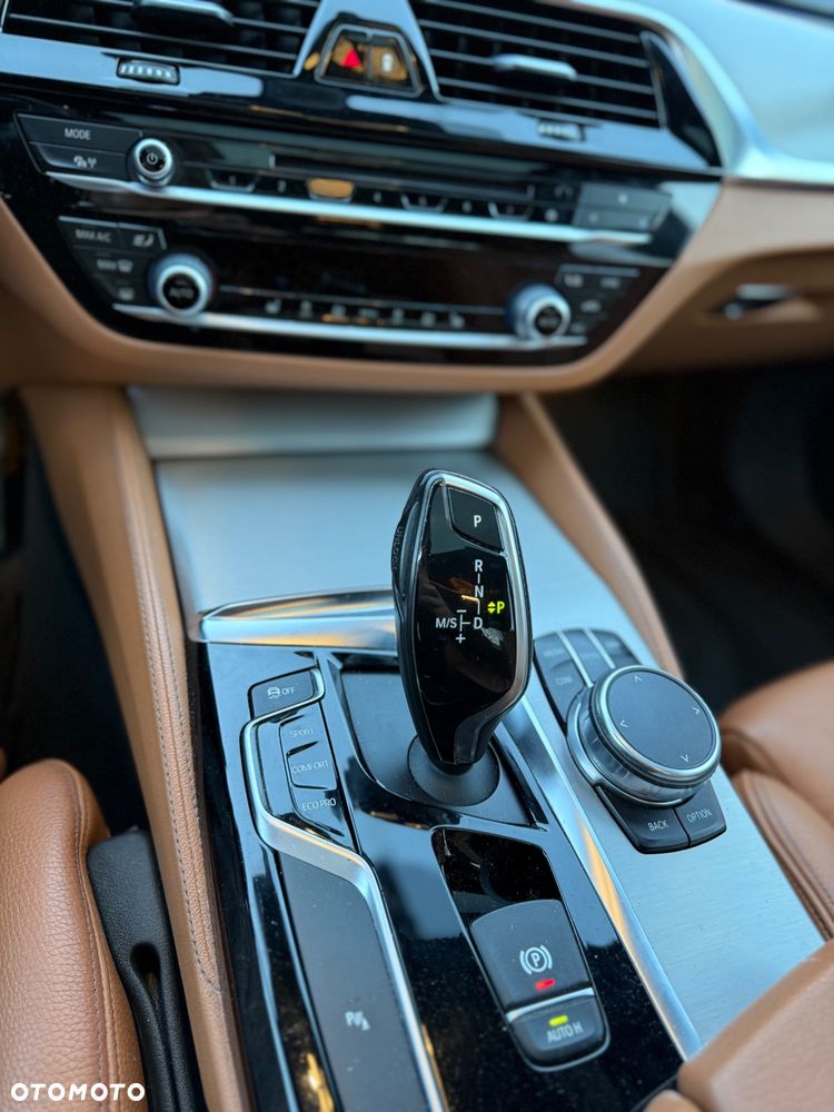 BMW Seria 5 530i GPF xDrive M Sport sport - 5