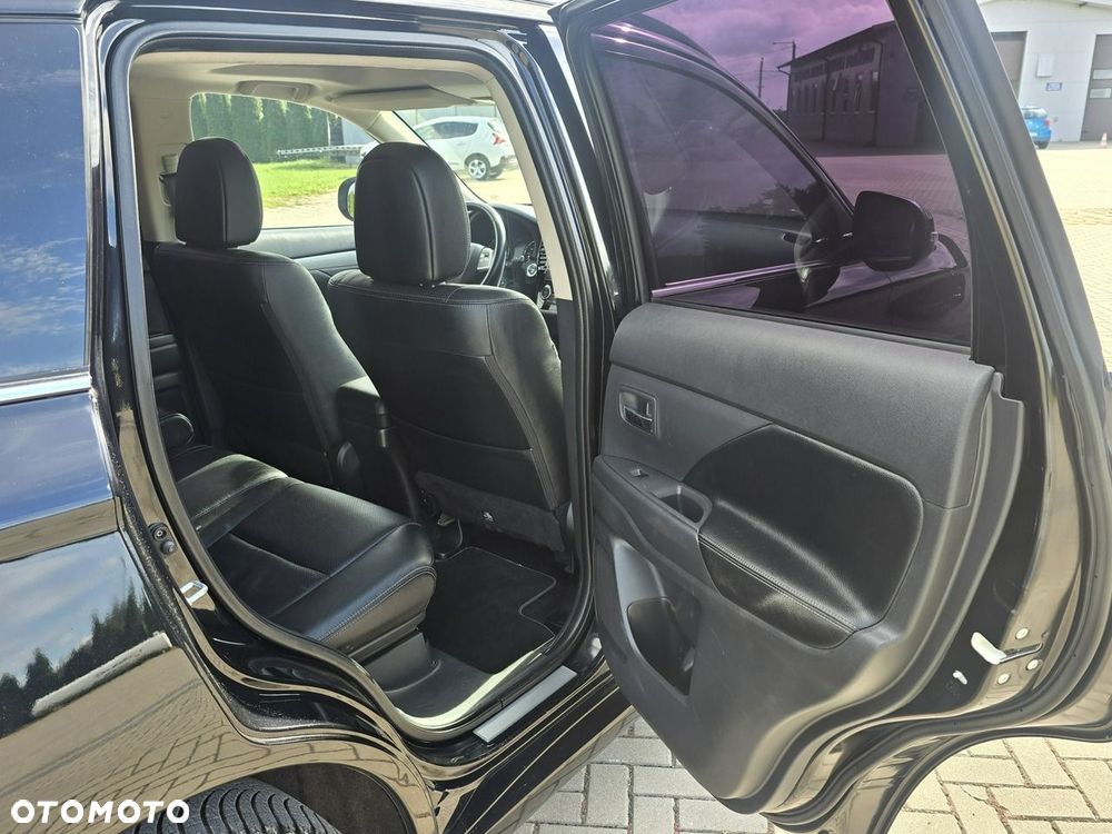 Mitsubishi Outlander - 27