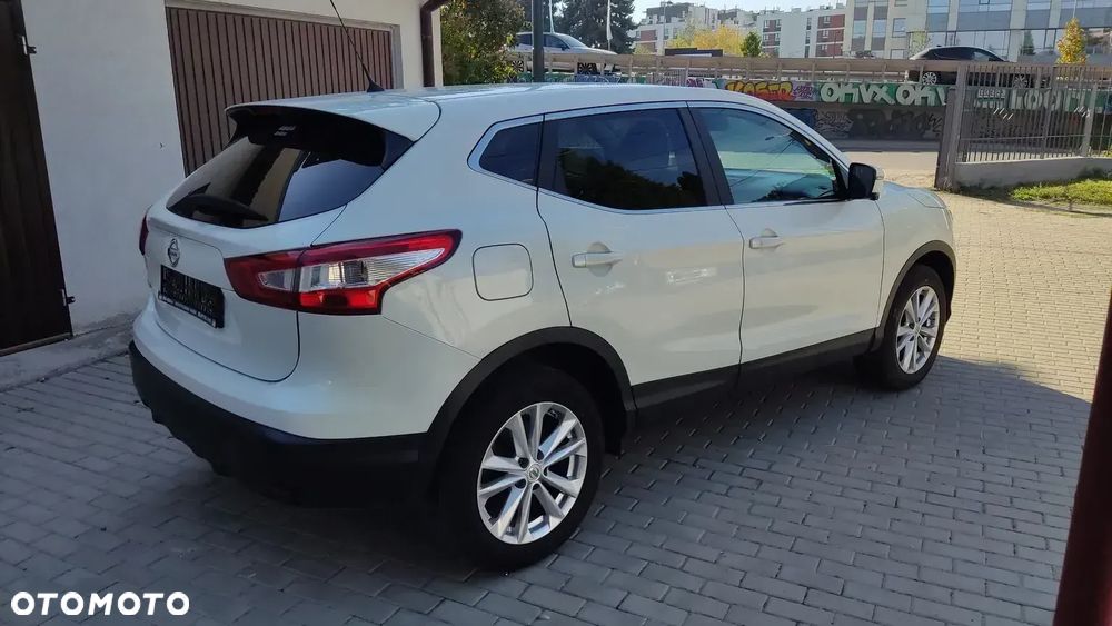 Nissan Qashqai 1.2 DIG-T Xtronic 360 - 4
