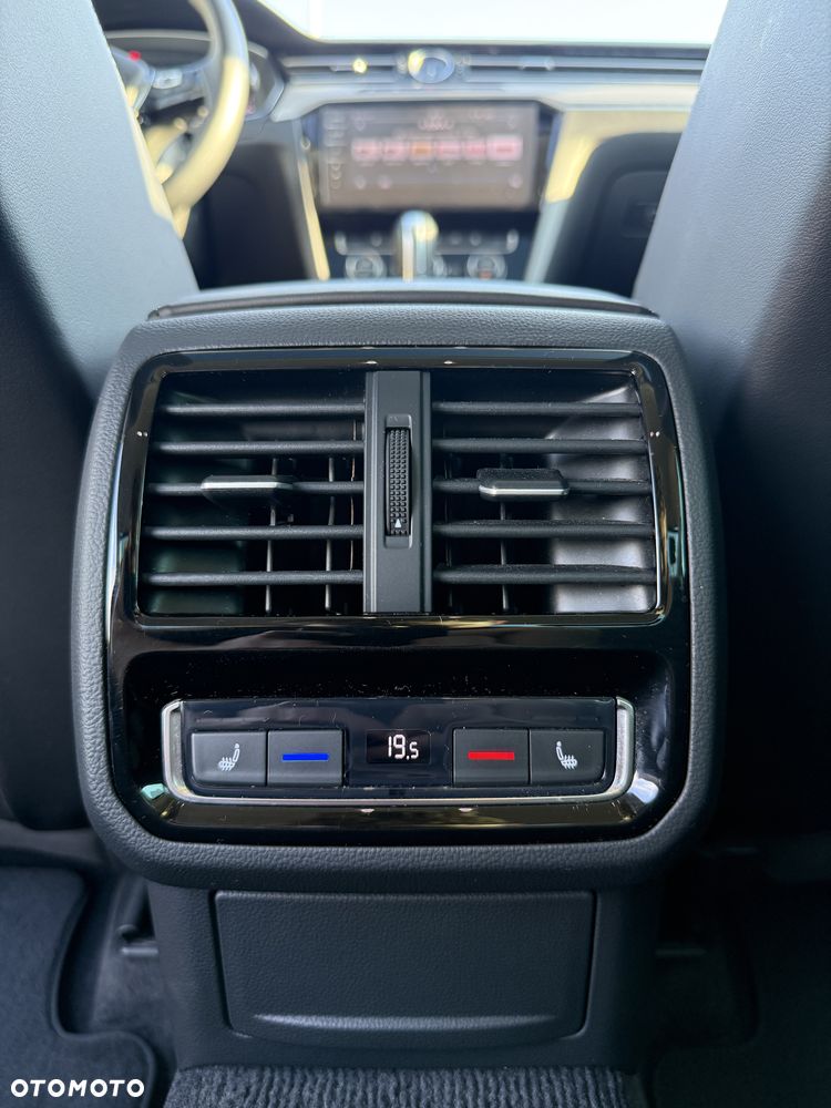 Volkswagen Passat 2.0 TSI 4Mot Elegance DSG - 29