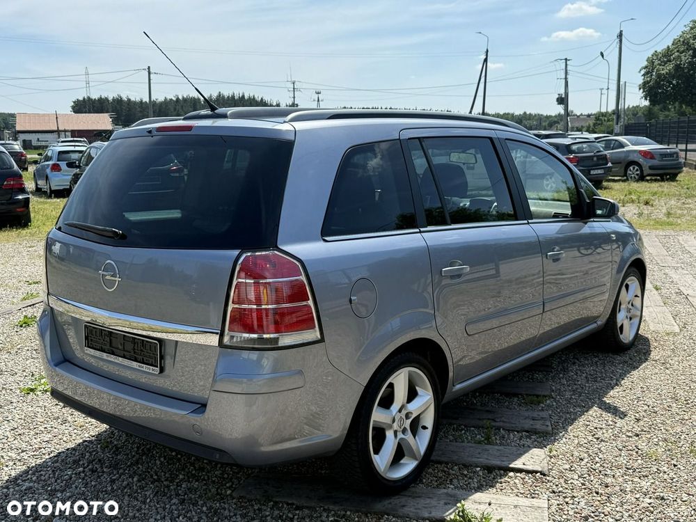Opel Zafira - 30