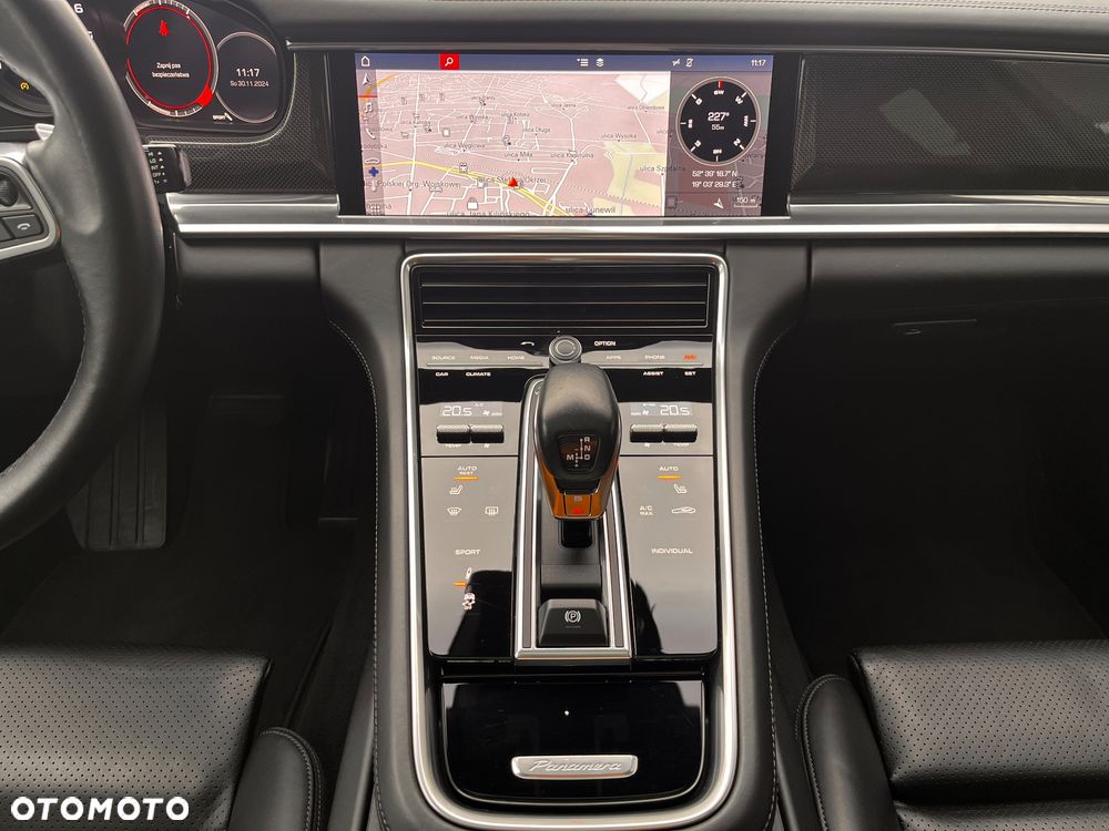 Porsche Panamera 4 - 28