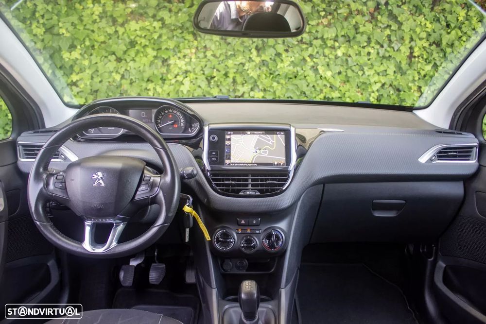 Peugeot 2008 1.6 BlueHDi Style - 16