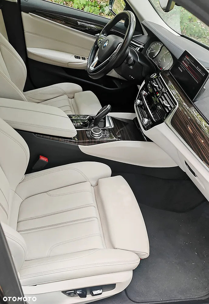 BMW Seria 5 520d Luxury Line sport - 27