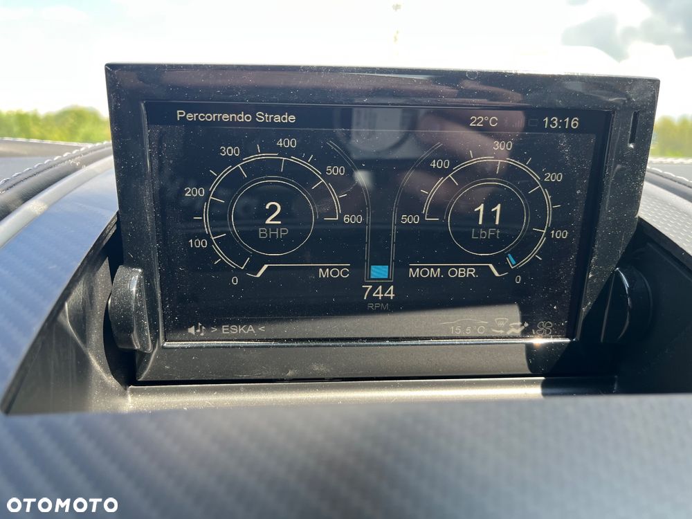 Aston Martin Vanquish - 25