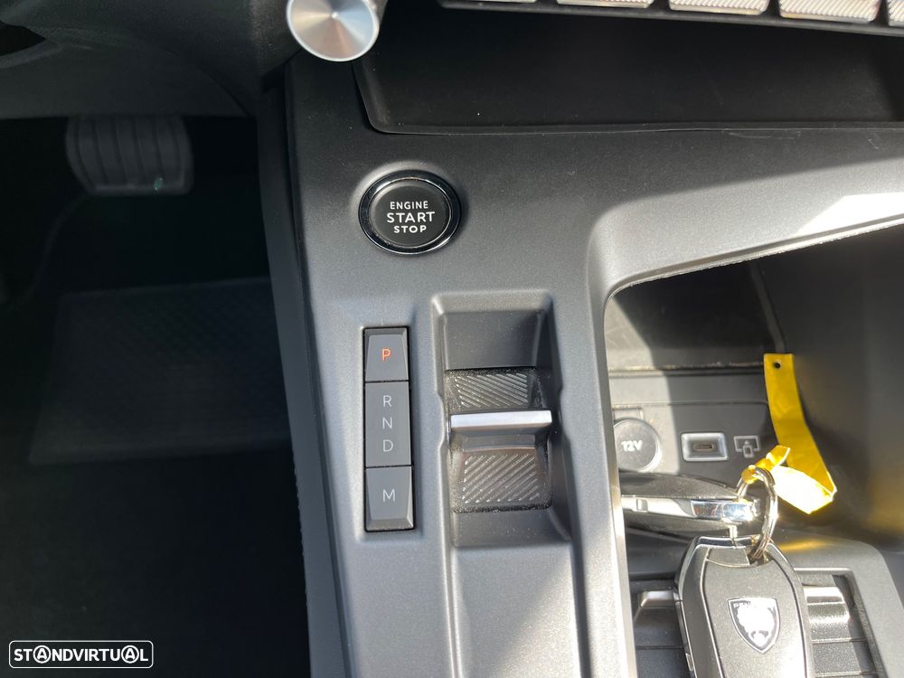 Peugeot 308 1.5 BlueHDi Allure Pack EAT8 - 37