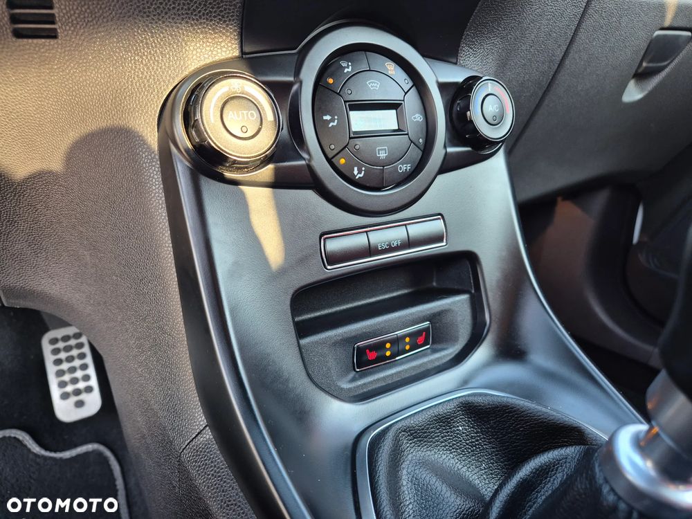 Ford Fiesta 1.6 EcoBoost mit Leder-Sport-Paket ST - 13