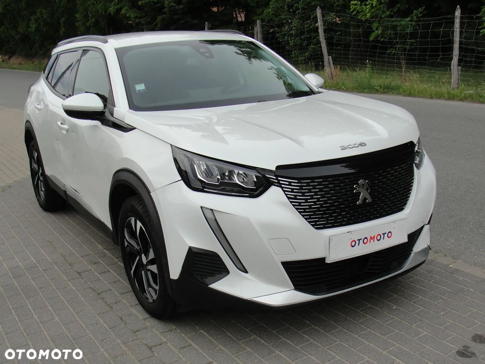 Peugeot 2008 1.2 Pure Tech Allure S&S - 4