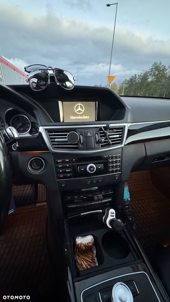 Mercedes-Benz Klasa E 250 CGI BlueEff Avantgarde - 15