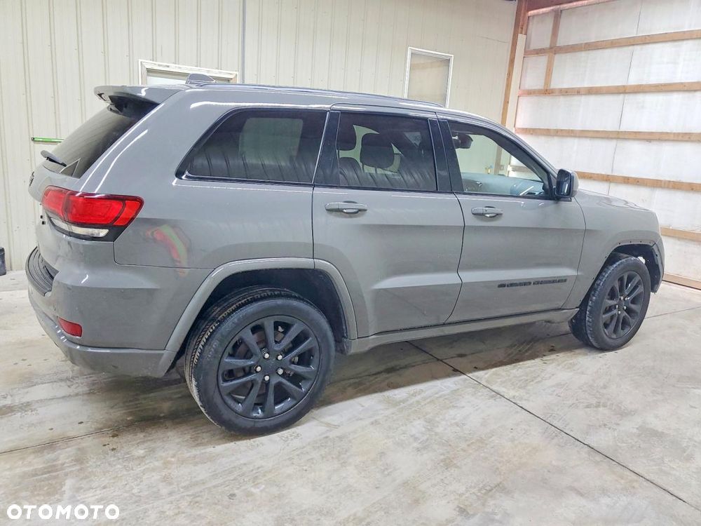 Jeep Grand Cherokee - 6