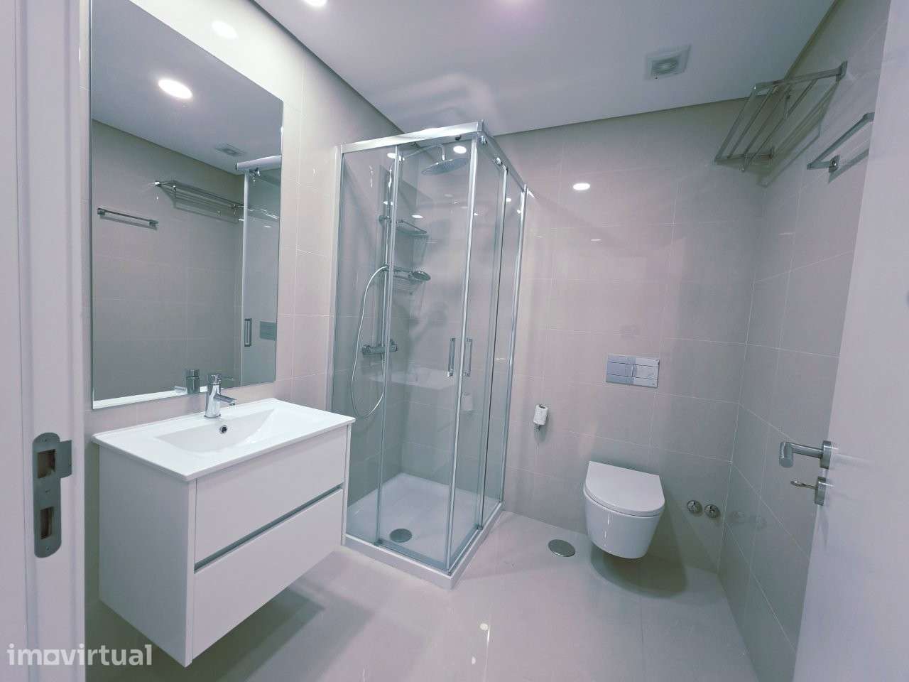 Apartamento T3 Urbanização Casas do Lago, Venteira (ref. 2026.755) - Grande imagem: 5/19
