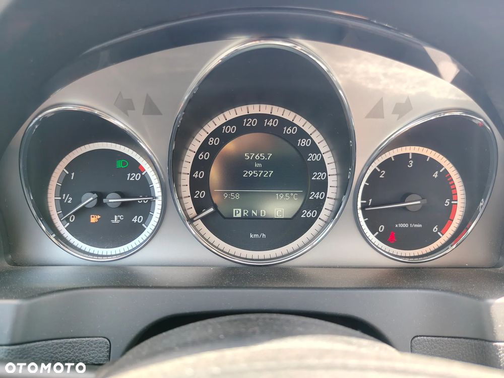 Mercedes-Benz Klasa C 200 CDI DPF Automatik BlueEFFICIENCY - 11
