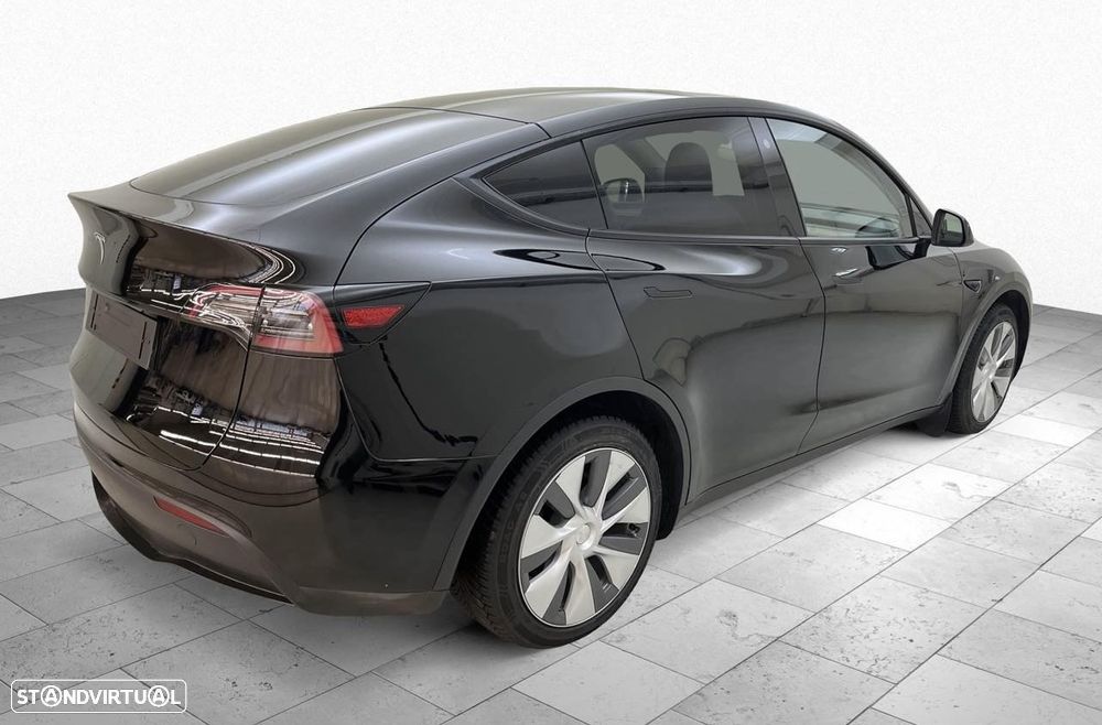 Tesla Model Y Long Range Dual Motor AWD - 2