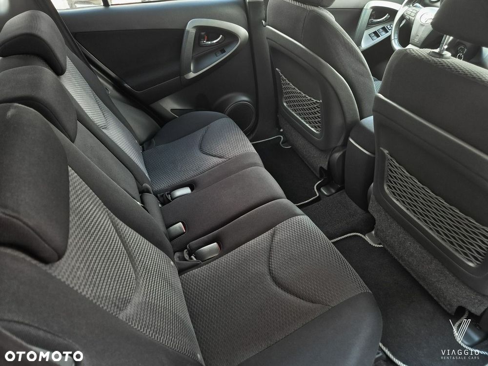 Toyota RAV4 2.0 VVT-i Premium - 19