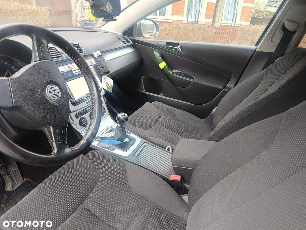 Volkswagen Passat 2.0 TDI DPF Comfortline - 5