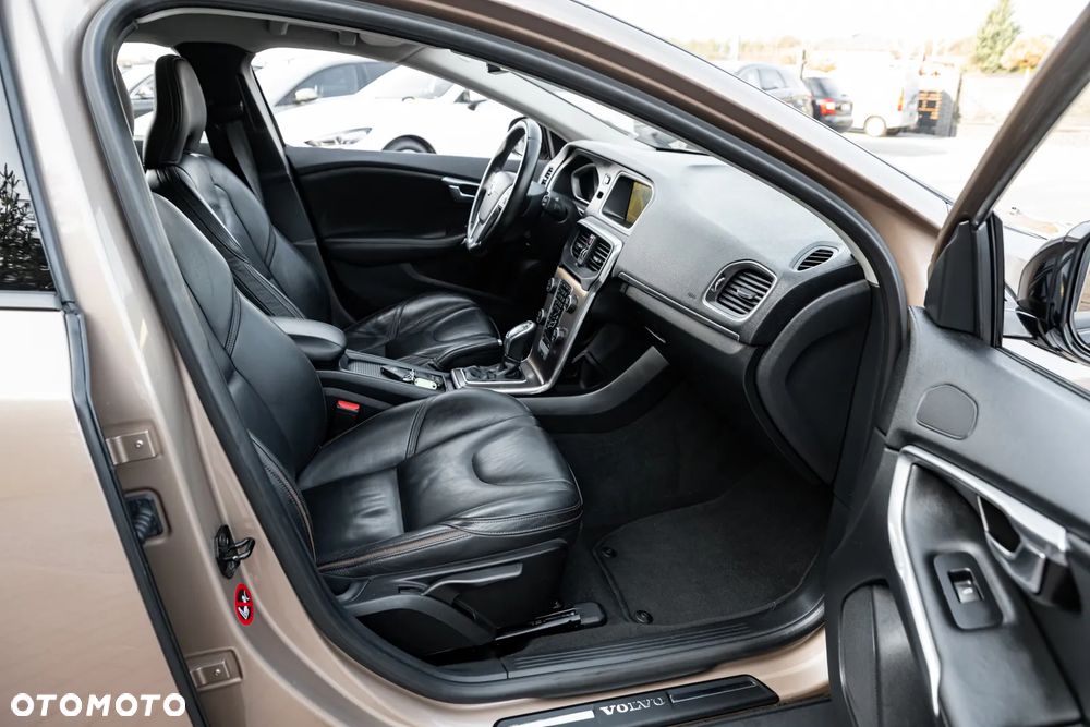 Volvo V40 Cross Country T5 AWD Geartronic Summum - 25