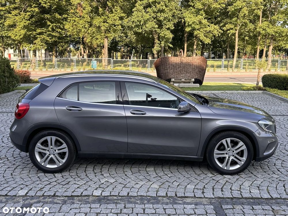 Mercedes-Benz GLA 200 7G-DCT - 6