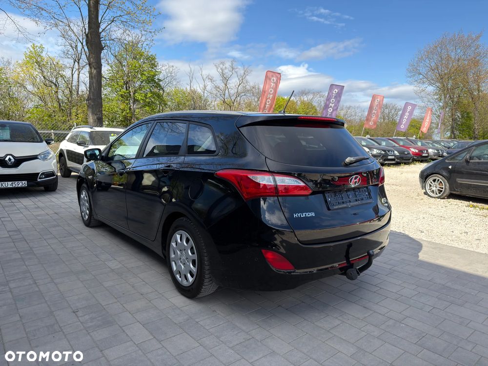Hyundai i30 1.6 Trend - 13