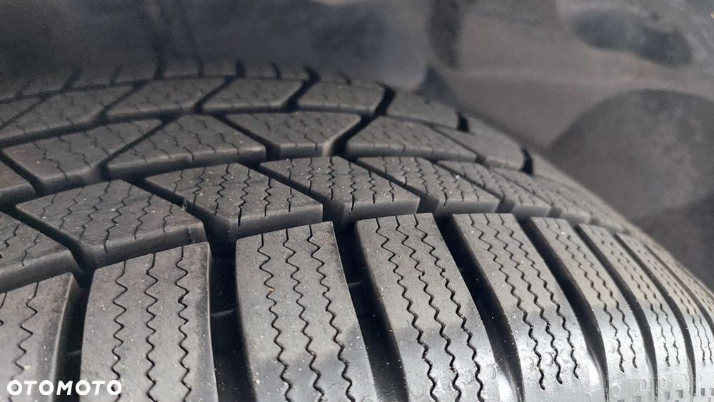 Ford Kuga 2.0 TDCi FWD Edition - 10