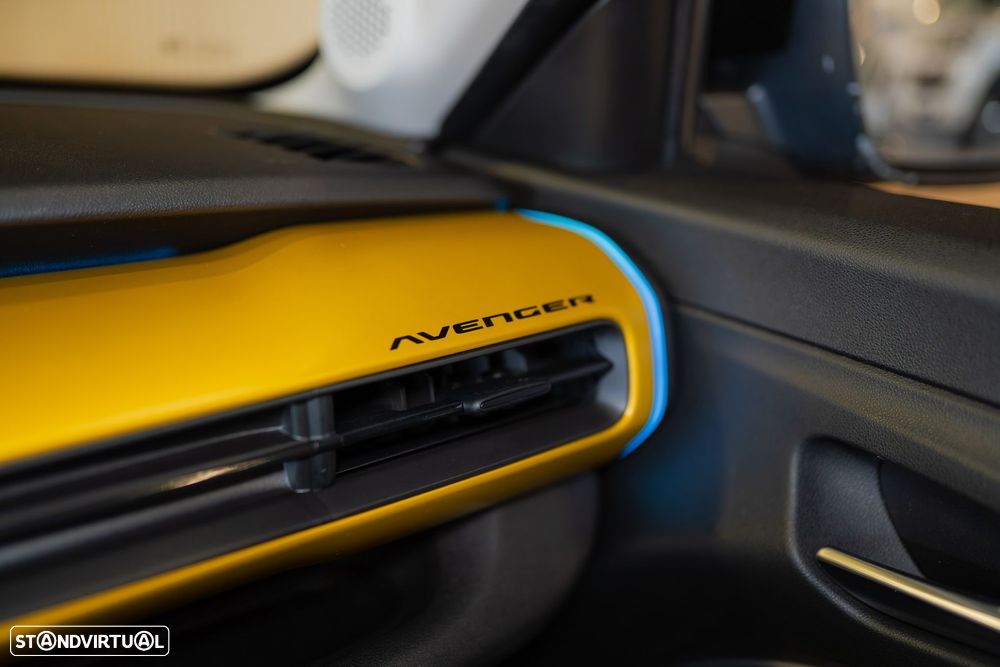 Jeep Avenger Summit - 29