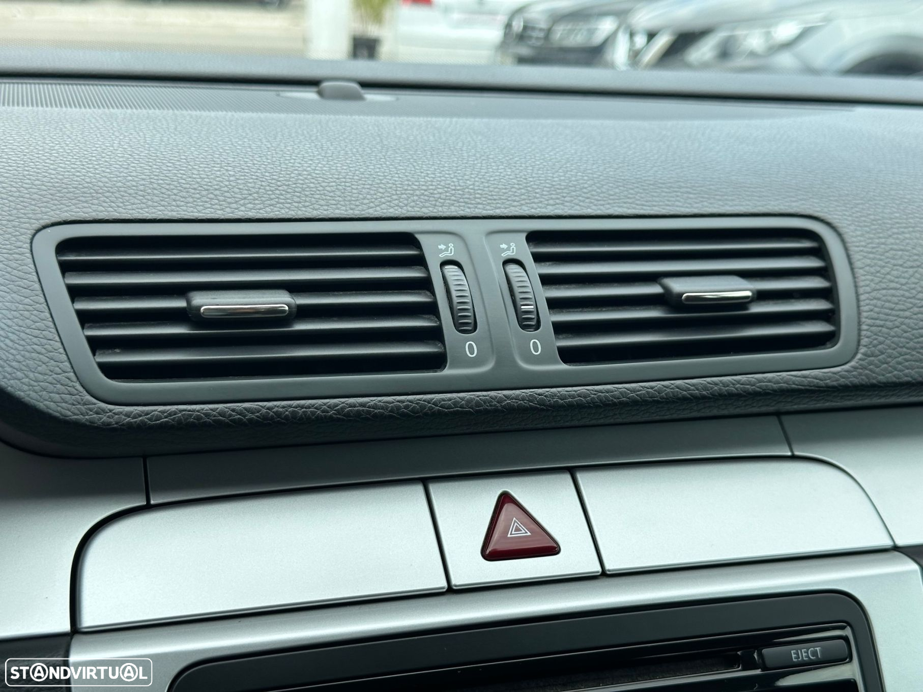 VW Passat Variant 2.0 TDi Confortline - 25