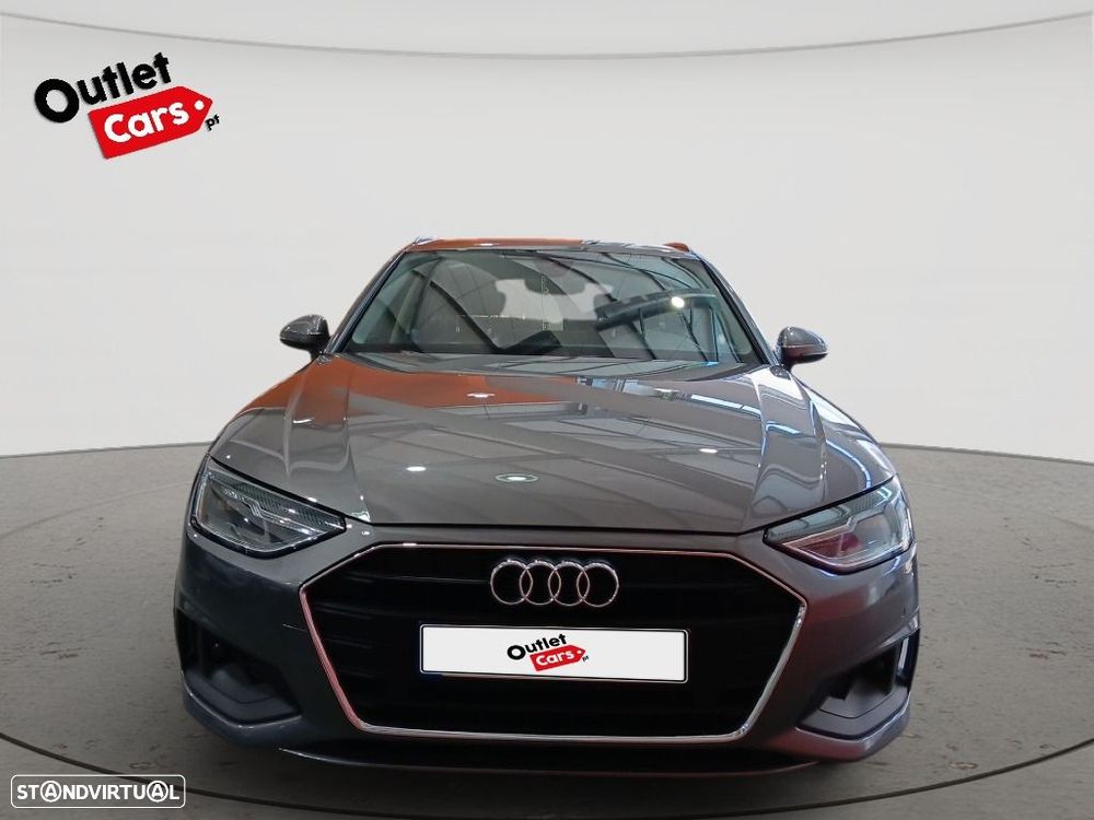 Audi A4 Avant 30 TDI S tronic — fotografia 12