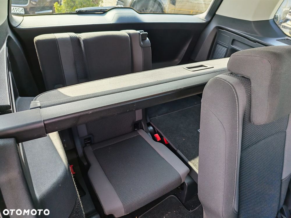Volkswagen Touran 1.6 TDI SCR (BlueMotion Technology) SOUND - 32