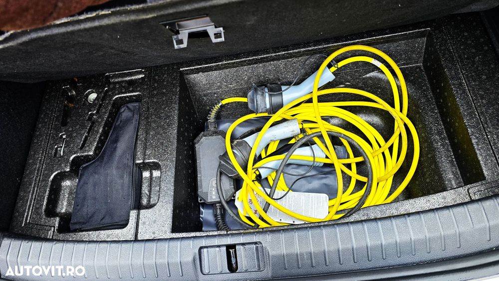 Volkswagen Passat - 15