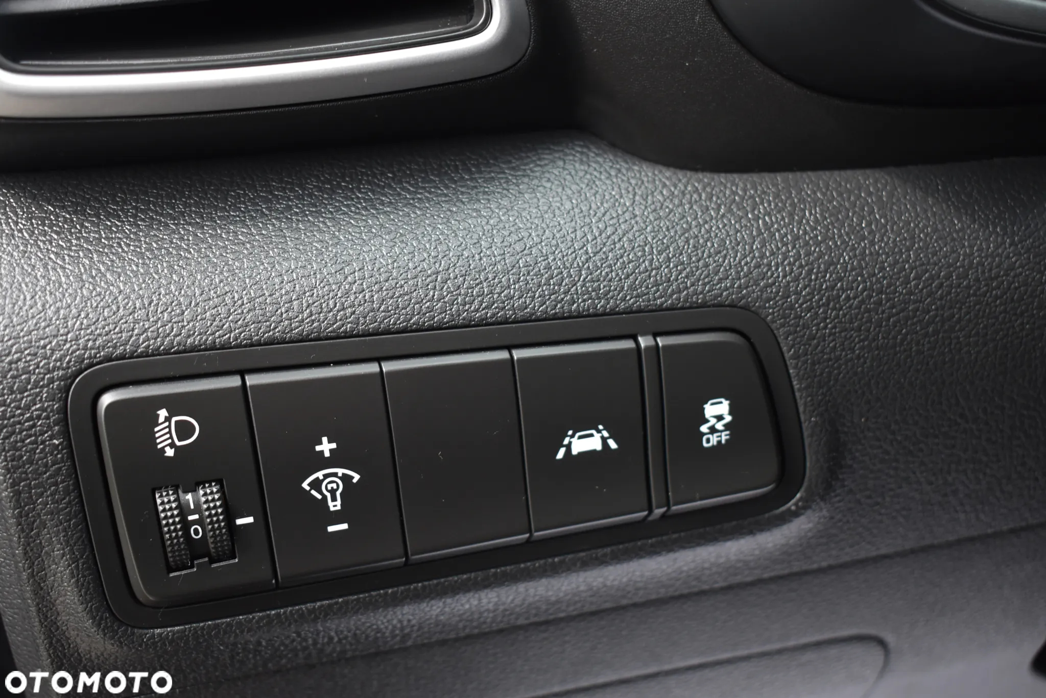 Hyundai Tucson 1.6 CRDi 48V-Hybrid 2WD DCT Trend - 26