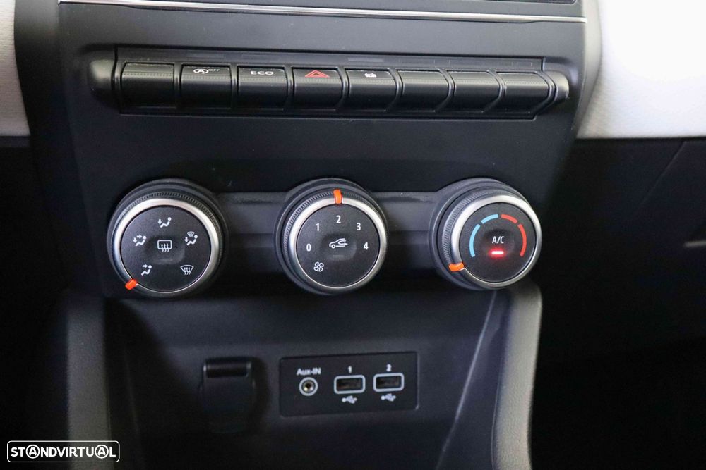 Renault Clio - 31