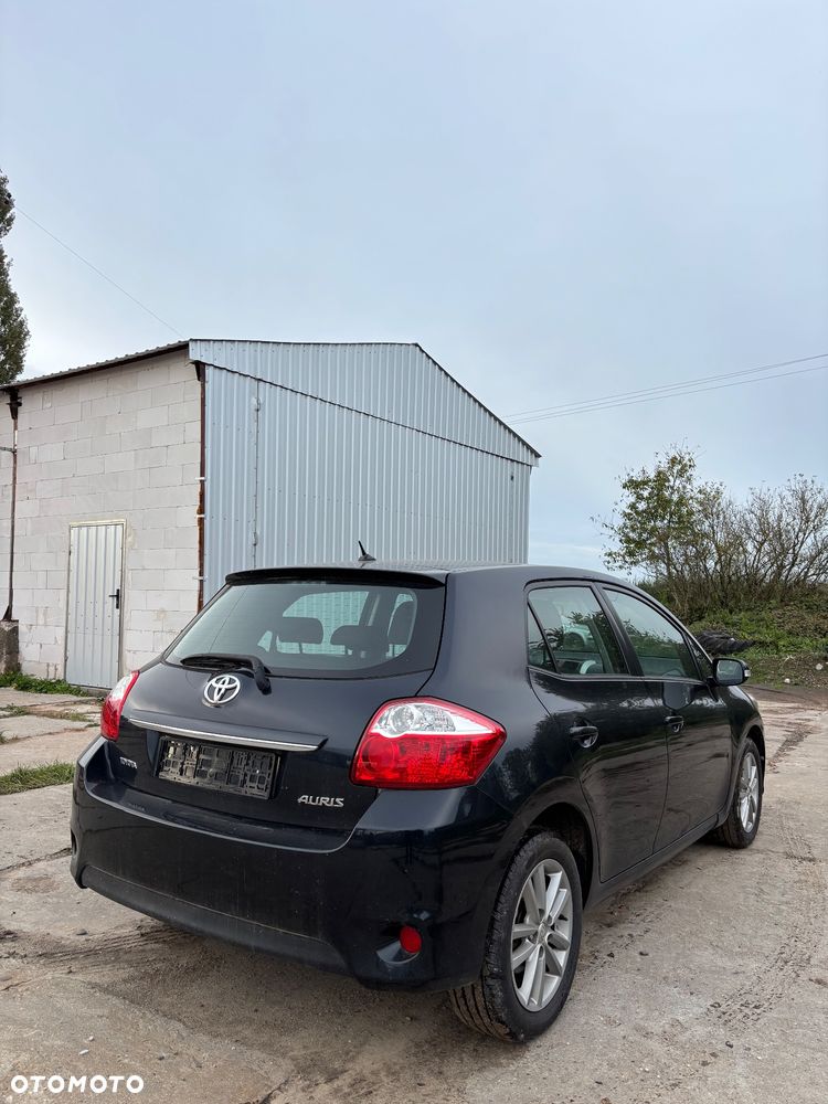 Toyota Auris - 5