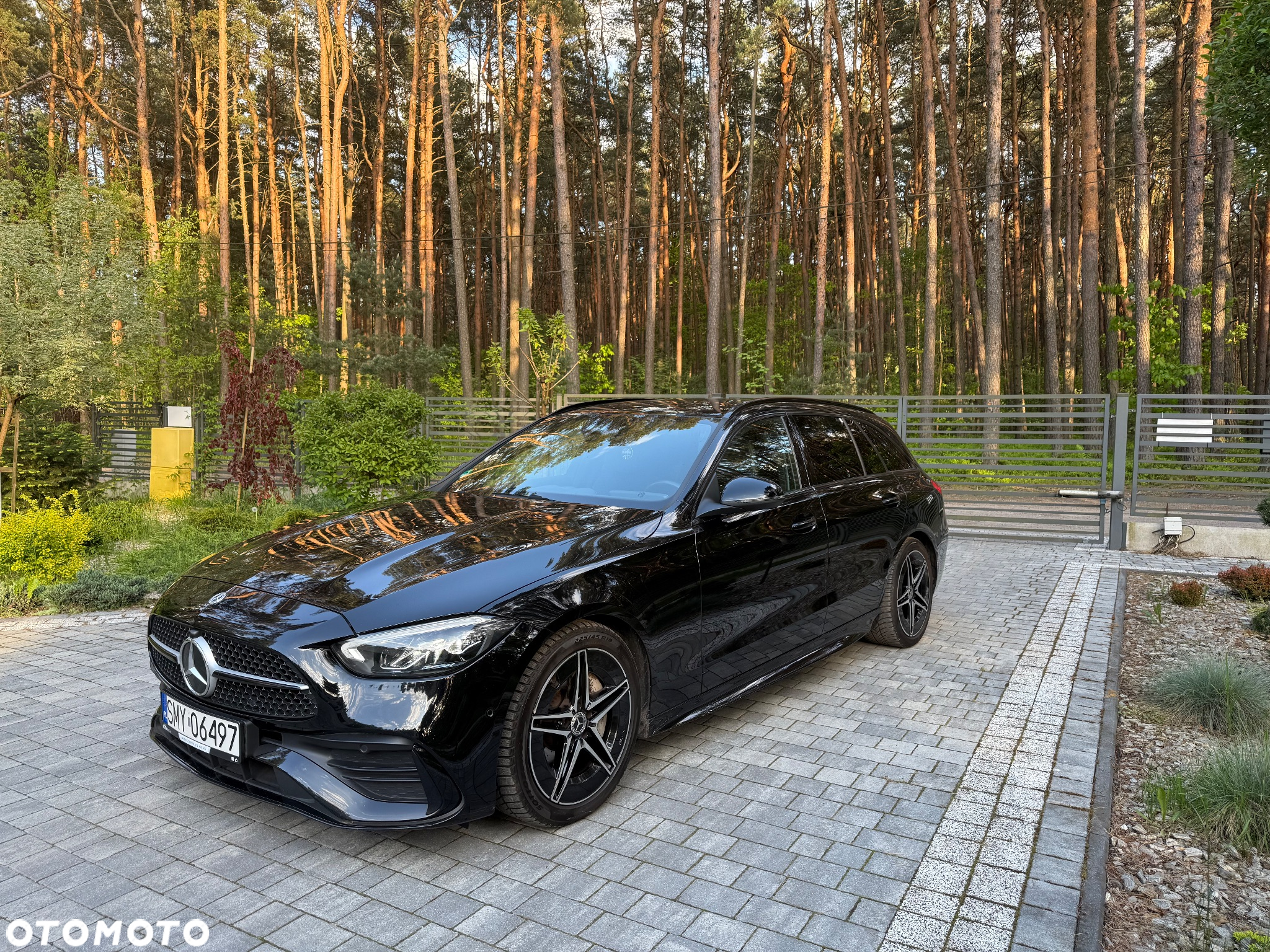 Mercedes-Benz Klasa C 200 d T 9G-TRONIC Edition AMG Line - 24