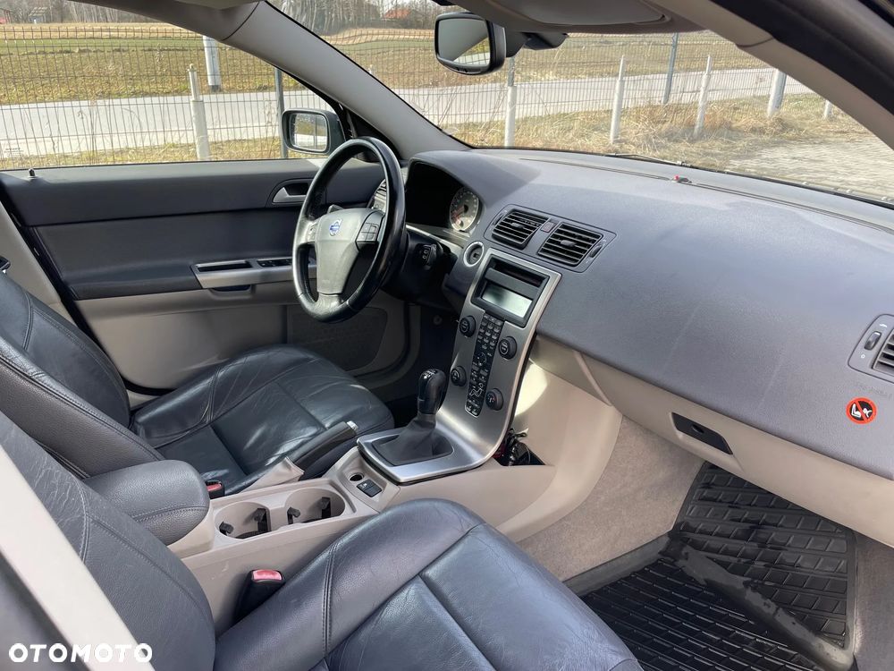 Volvo V50 T5 Momentum - 9