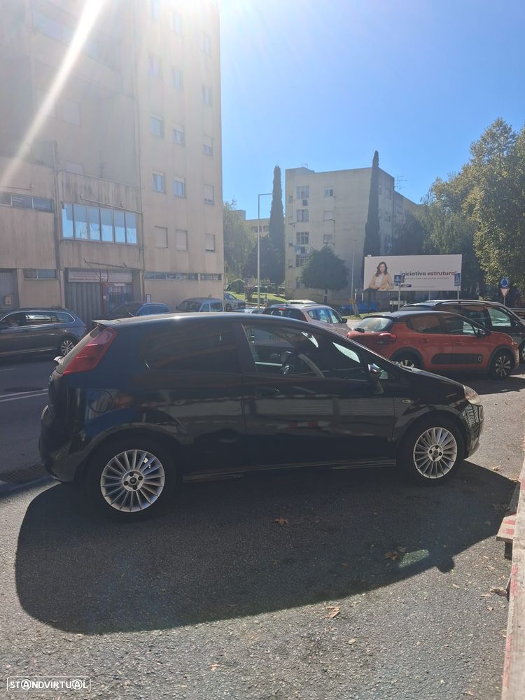 Fiat Grande Punto 2007 photo 5