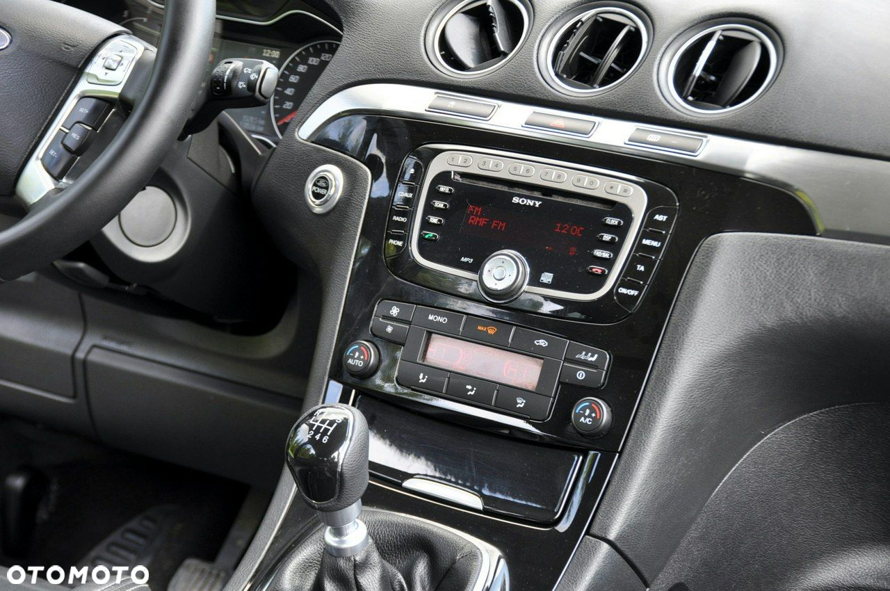 Ford Galaxy - 27