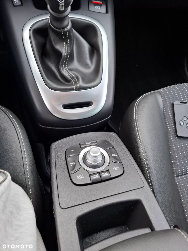 Renault Scenic ENERGY TCe 115 Bose Edition - 16