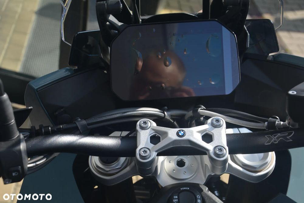 BMW XR - 16
