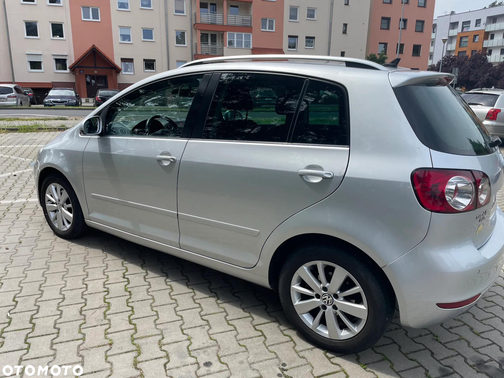 Volkswagen Golf Plus 1.6 TDI DPF Highline - 13