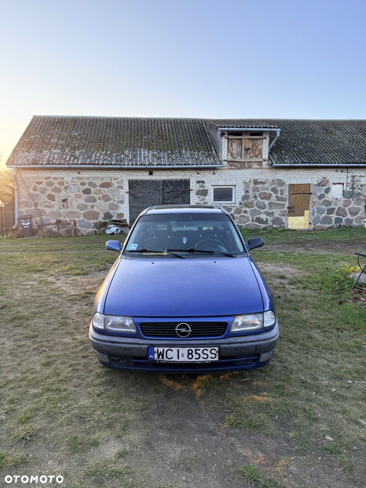 Opel Astra - 4